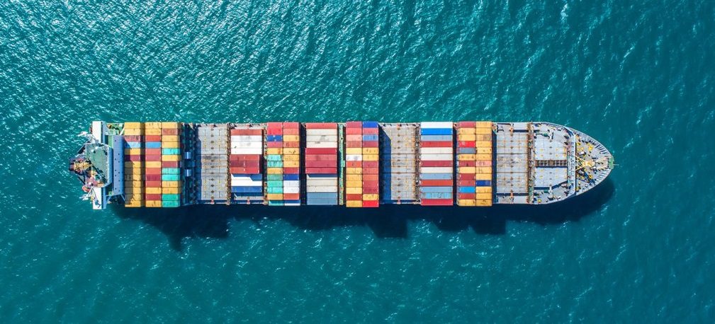 Container shipping vessel